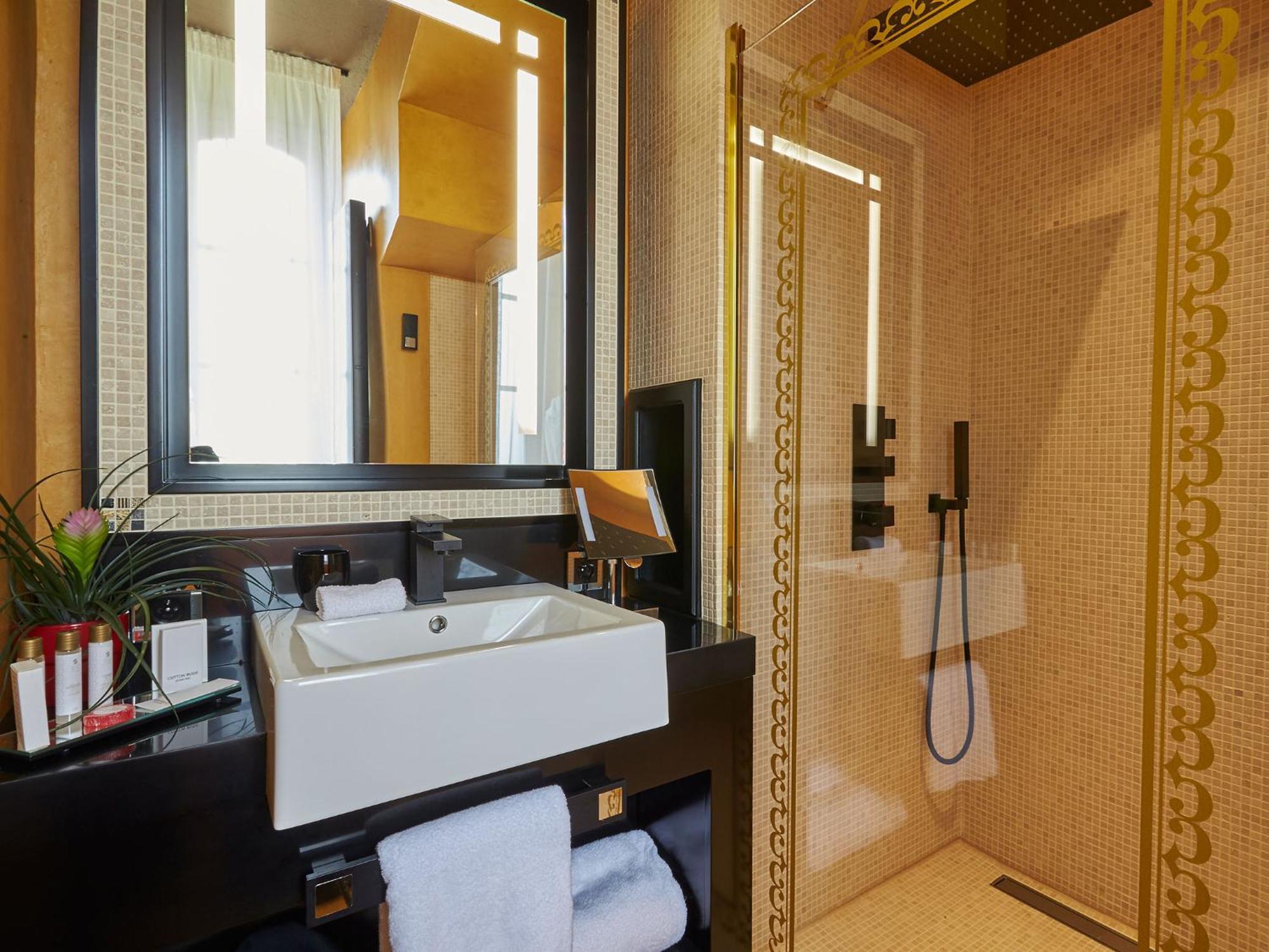 Le Stelsia Resort Saint-Sylvestre-sur-Lot Room photo